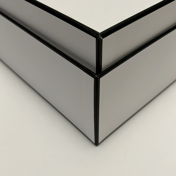 Chanel Box - Picture 6 of 9